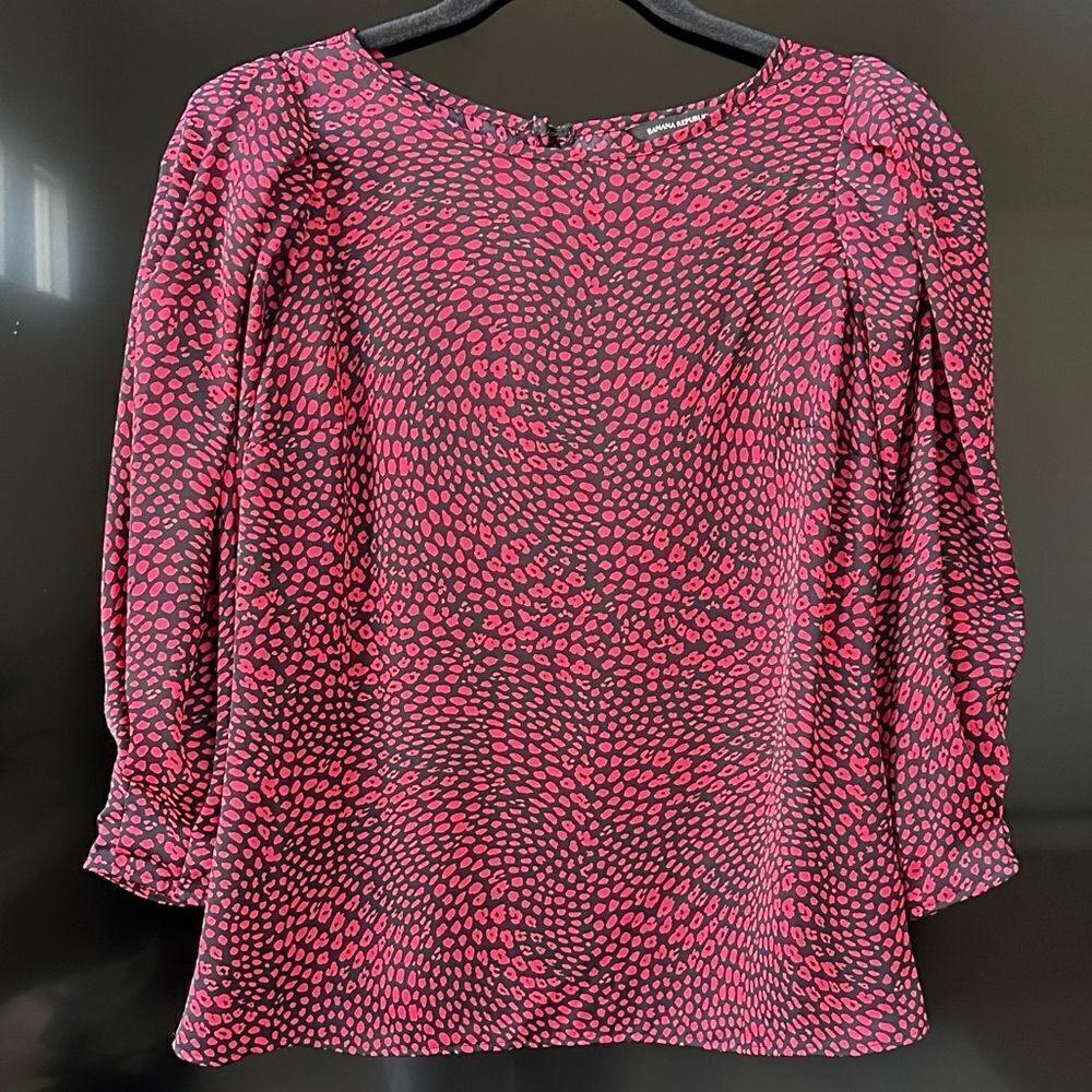 Banana Republic Womens Animal Print Blouse Top Puff Sleeve Red Black